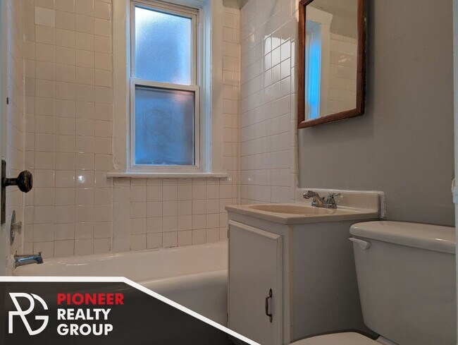 511 W Melrose St Unit 415