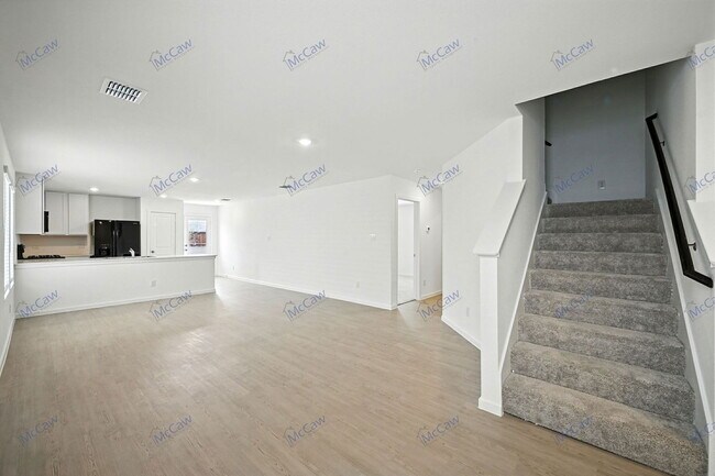 Photo - 205 Ashbrook St
