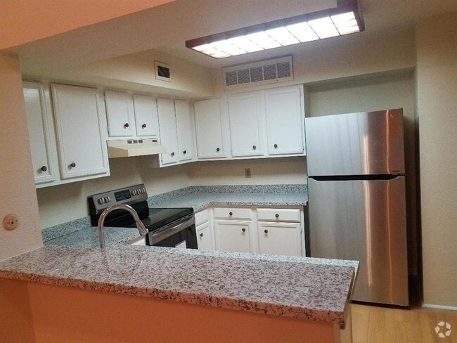 Building Photo - 2425 Holly Hall St Unit 18 Rental