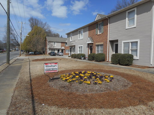 Building Photo - 1112 Camden Ave Unit 104