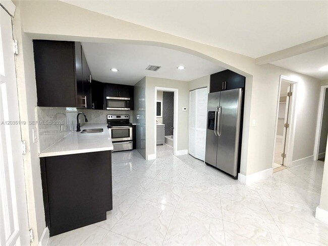 Photo - 9615 NW 3rd Ave
