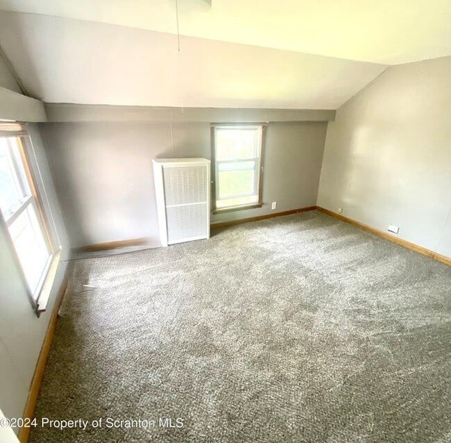 Photo - 179 Spruce St