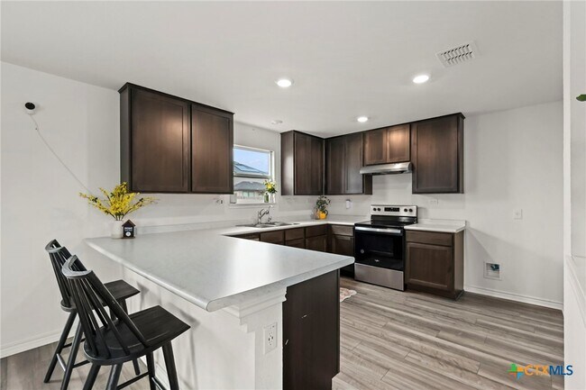 Photo - 4703 Plaza Ctr