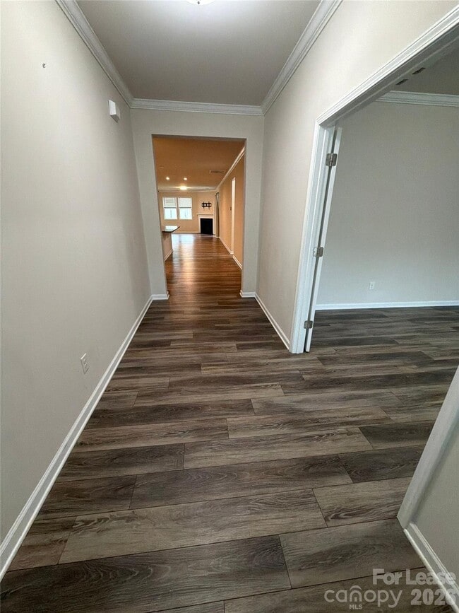 Photo - 1008 Fairbrae Ln
