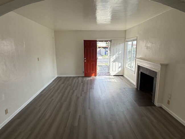 Photo - 317 45th St Unidad 317