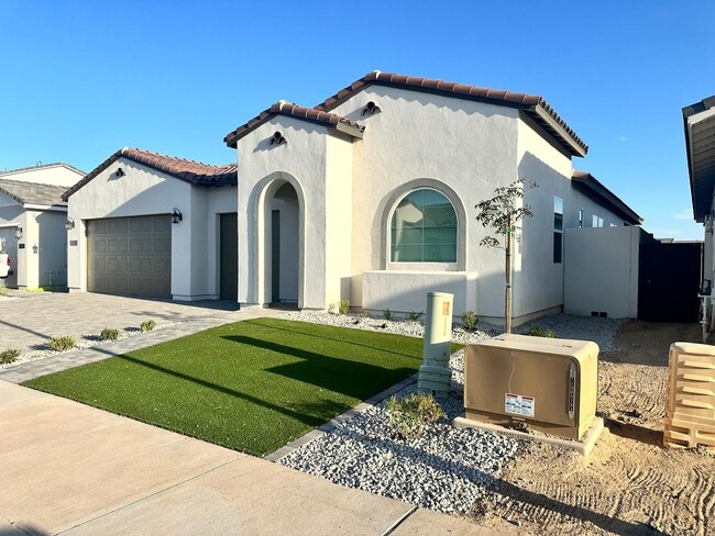 3 Bedroom Single Family Home in Surprise - 3 Bedroom Single Family Home in Surprise