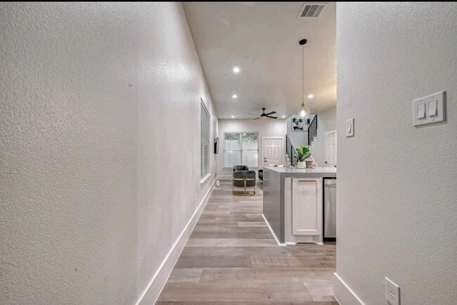 Photo - 5606 Canal St