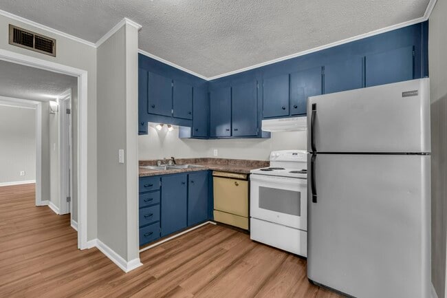 Photo - 102 S Browder St Unidad #71