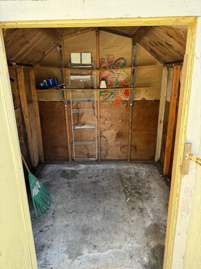 Photo - Charming 3-bedroom, 2-bath home in Eugene's Friendly Street Neighborhood!