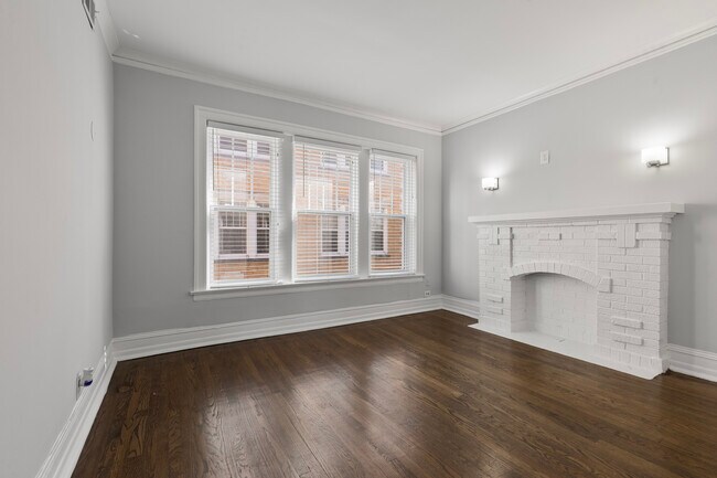 Photo - 1112 W Glenlake Ave Unit 1