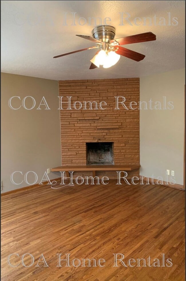 Photo - East side of Wichita Unit 3810