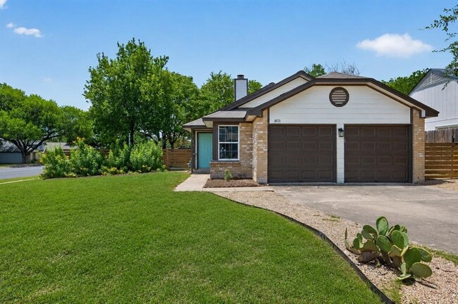 Photo - 801 Kavanagh Dr