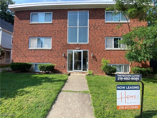 Building Photo - 1450 Riverside Dr Unit 6 Rental