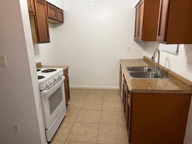 Photo - 7130 N 54th Ave Apartments Unit A