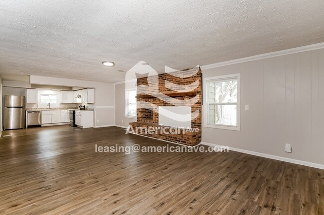 Photo - 724 W Royal St