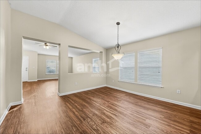 422 Bostwick Cir