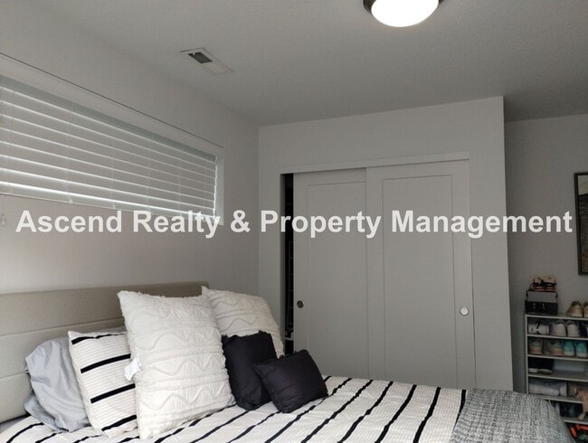 Photo - Like New 4 Bed Beauty Full Bed & Bath on Main Next to Commonwealth Lake & Minutes to Cedar Hills ...