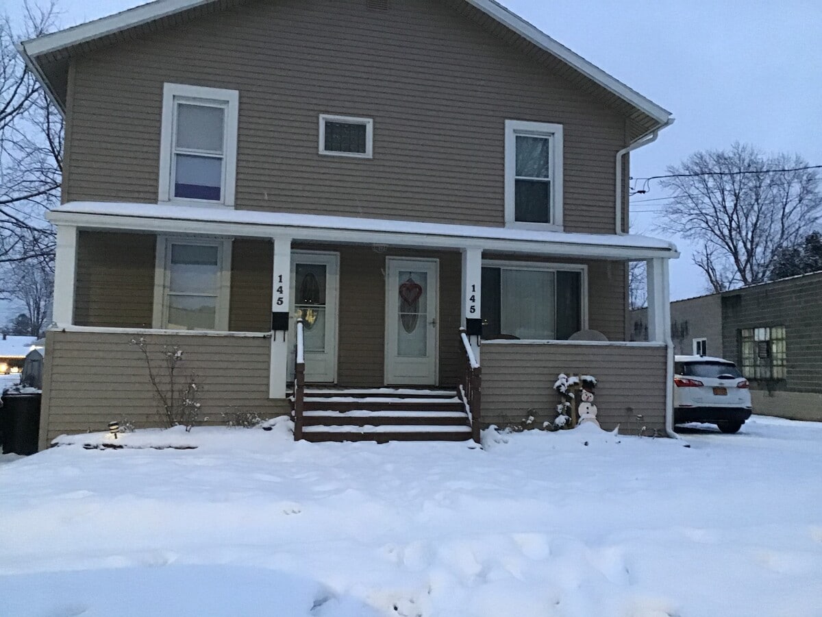 Photo - 145 Hutchins St Unit Duplex