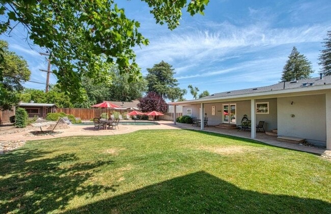 Photo - SE Visalia Spacious home coming soon!