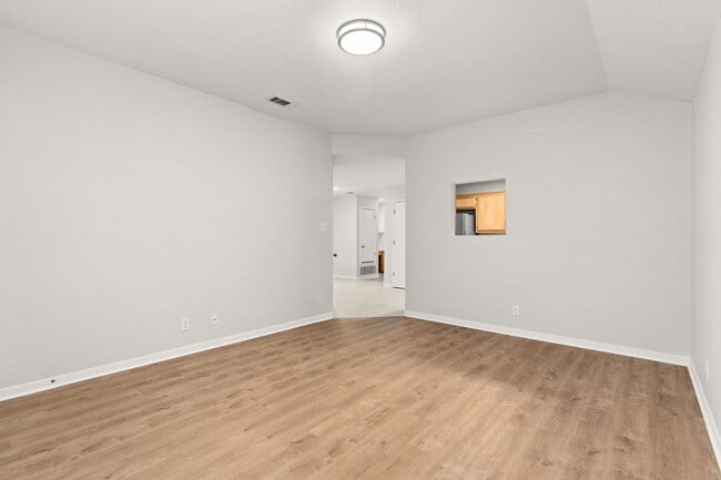 Photo - 1404 Chips Dr