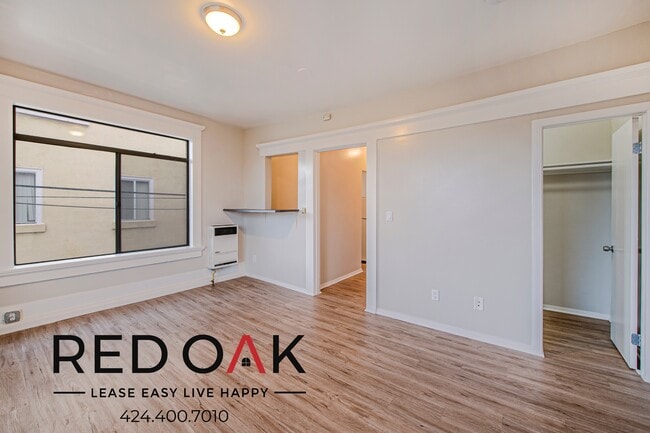 692 Valencia St Unit 300