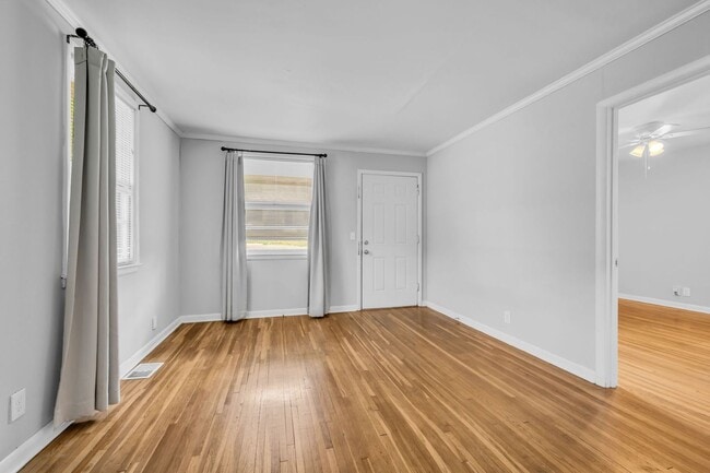127A 37th Ave N