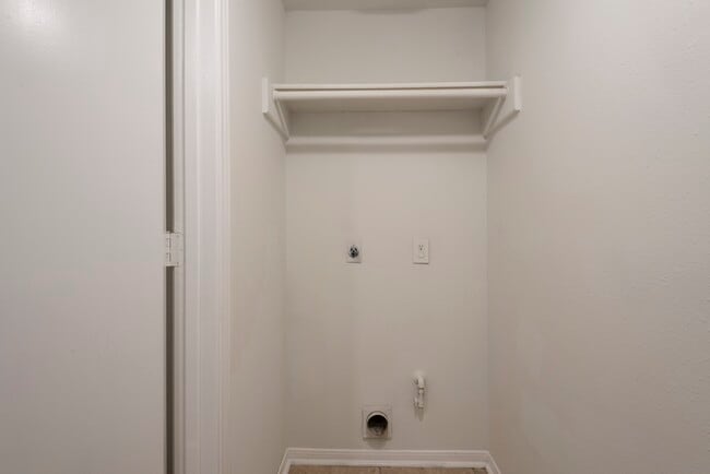 Building Photo - 16023 Williwaw Dr