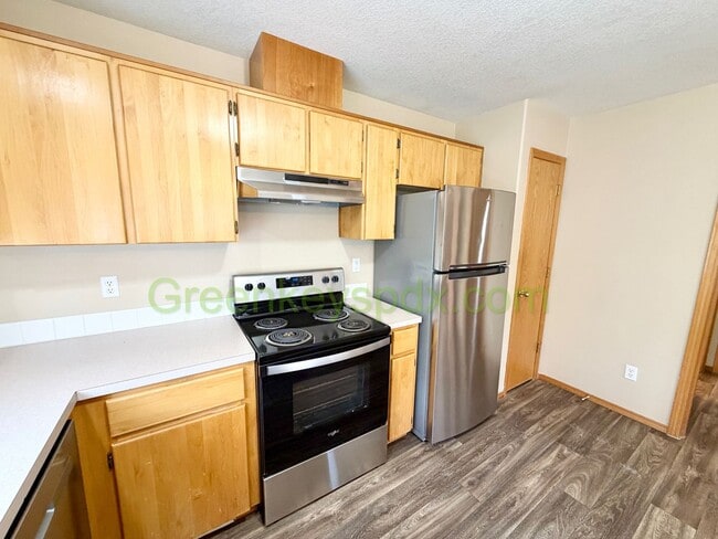 Photo - 10474-NE Lija Loop Duplex Unit 10474-1022