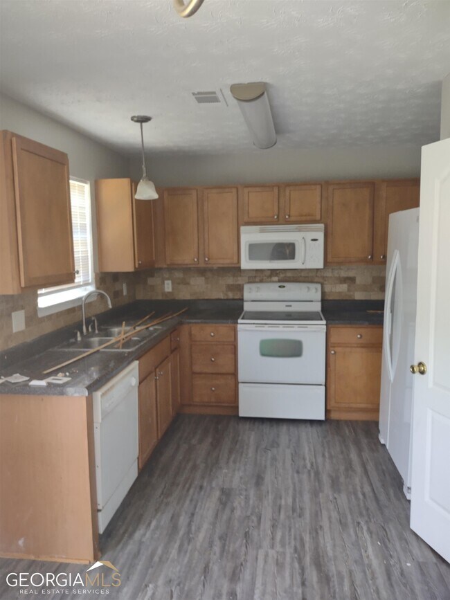 736 Ct Townhome For Rent in Jonesboro, GA