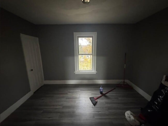 Photo - 114 S Carbon St