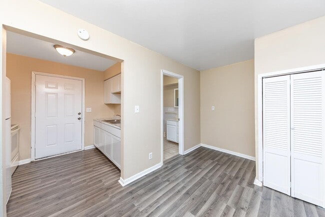 206 S 1st St Unit A