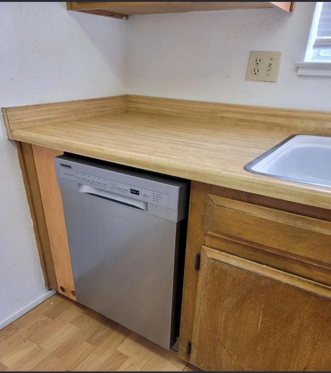 Photo - 1031 Fallbrook Dr