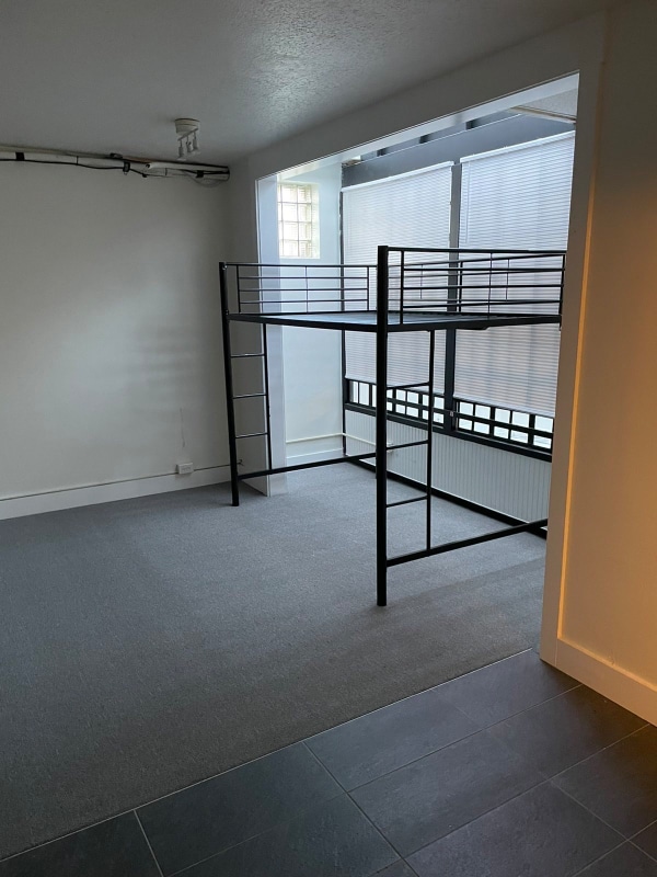 Photo - 416 E Main St