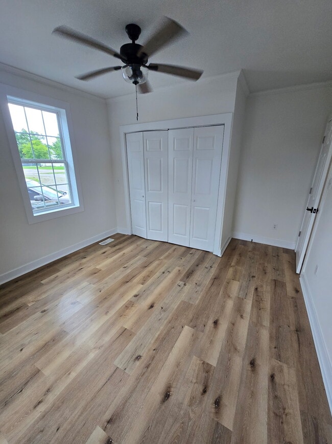 Photo - 225 E 24th St