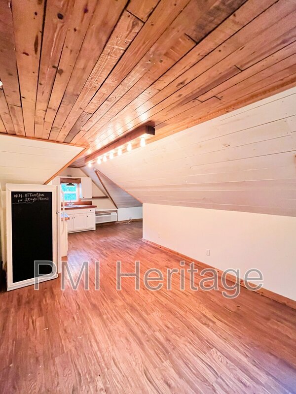 Photo - 122 W Pine St Unit Apt B