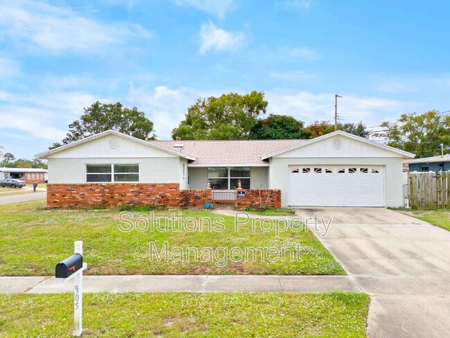 Building Photo - 905 Lisa Dr