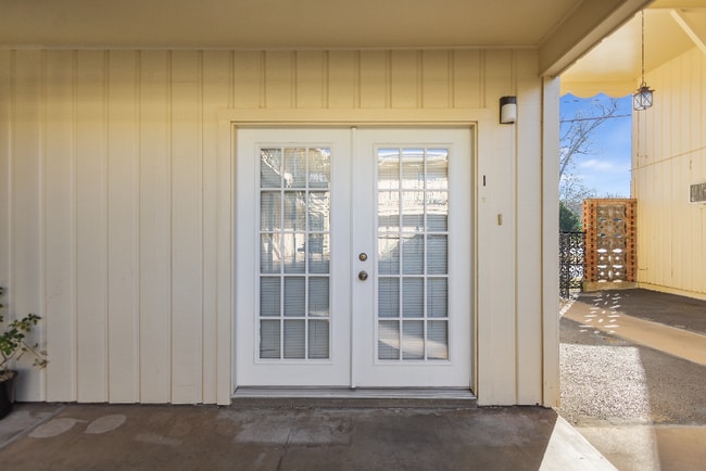 Photo - 901 Raguet St Unit 1