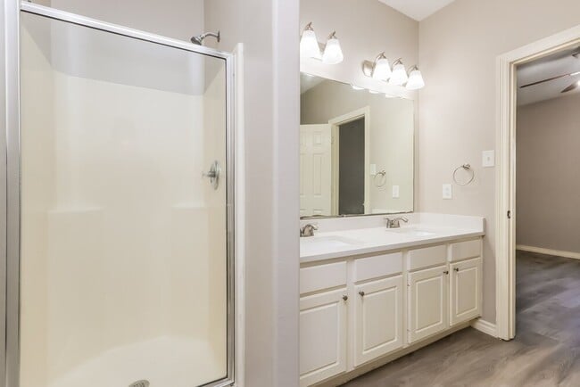 Photo - 10110 Berrybriar Ln