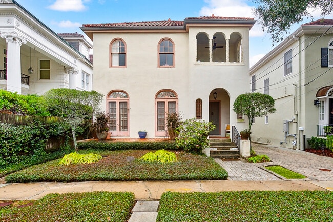 Building Photo - 1617 Soniat St Unit 1617 Soniat