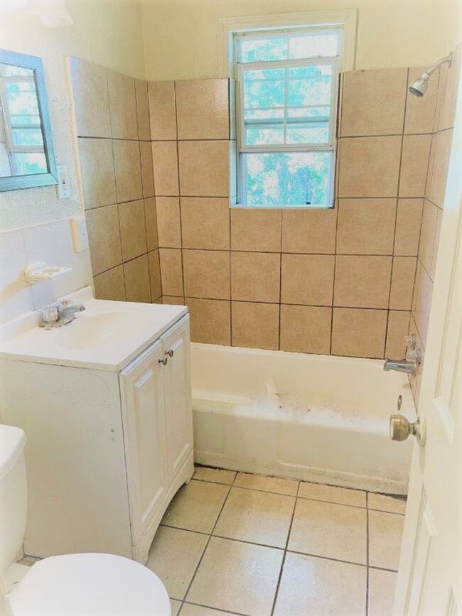 Photo - 409-411 Babb Drive Unit 411 Babb Drive