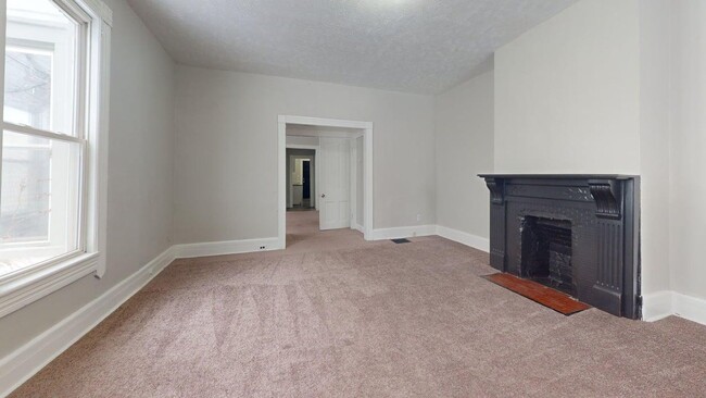 Photo - 3130 W 30th St Unidad 3130 W 30th St Down