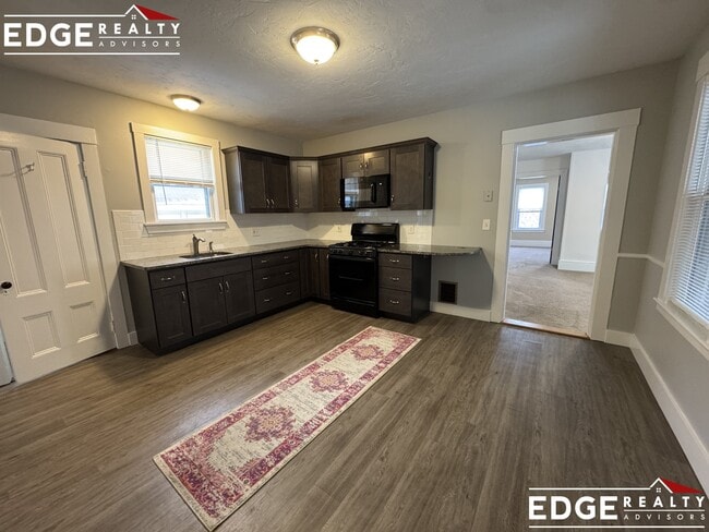 Building Photo - 4 Franklin St Unit 1