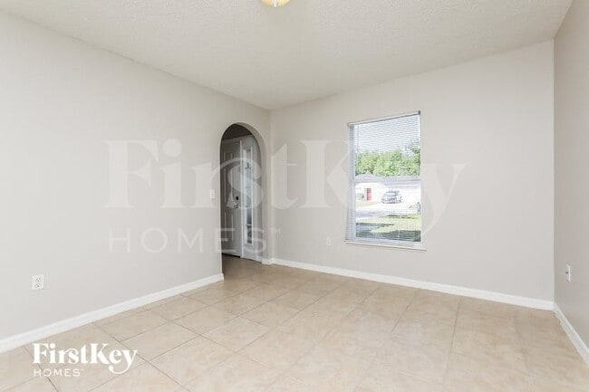 Photo - 684 Jaguar Ct