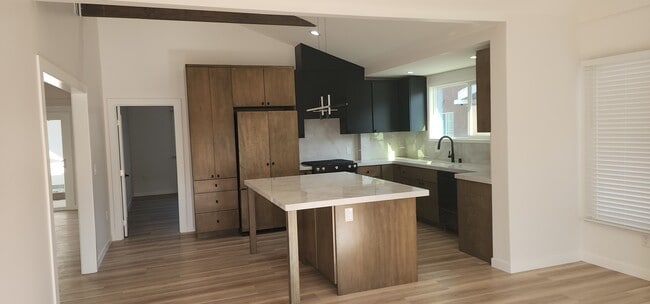 Photo - 950 N Kingsley Dr Unidad 952