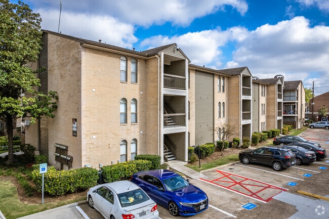 Building Photo - Arise Magnolia Terrace