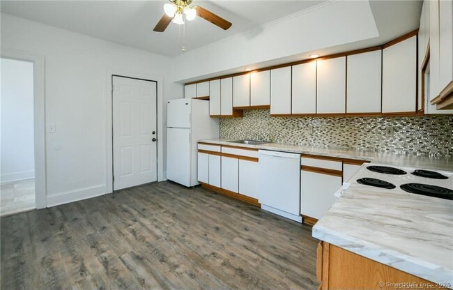 Photo - 26 Eastwood Ave Apartment Unit 3