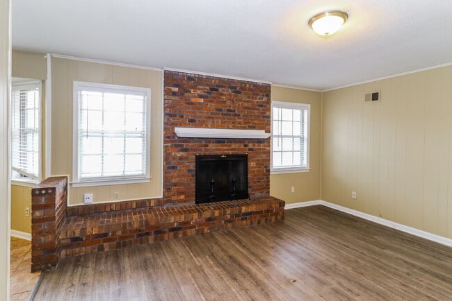 Photo - 6300 Branderham Dr