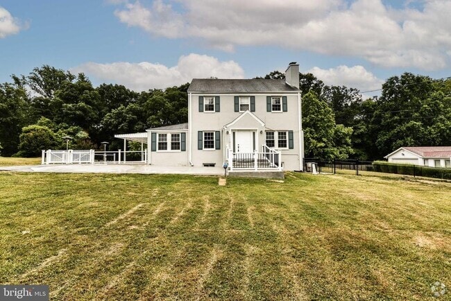 Building Photo - 3529 Woodburn Rd Rental