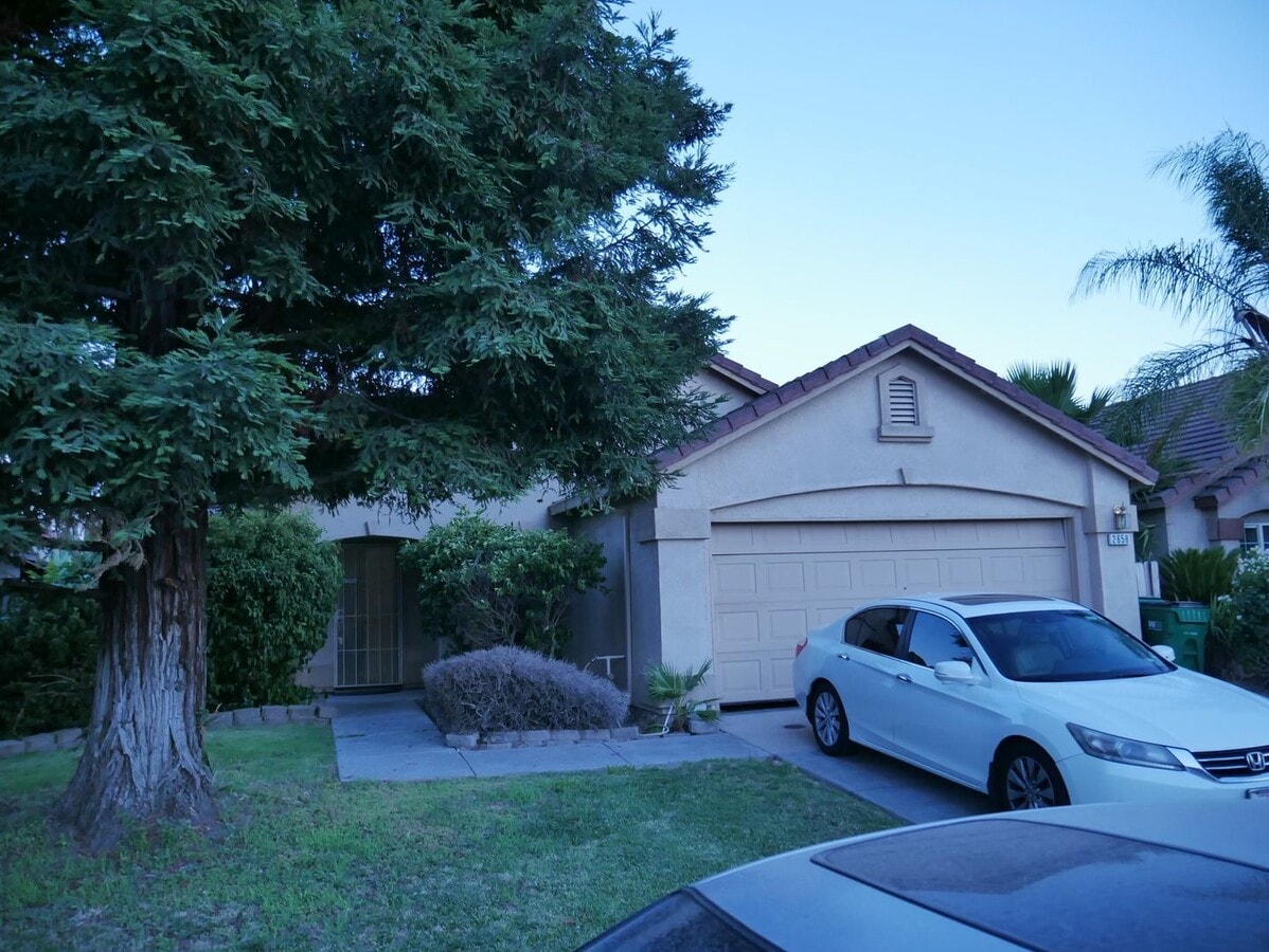 1 Story Home With Excellent Curb Appeal - 1 Story Home With Excellent Curb Appeal