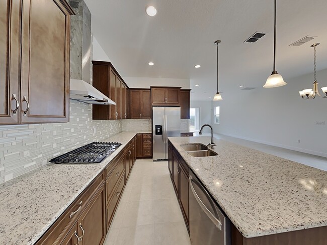 Photo - 15709 Vetta Dr